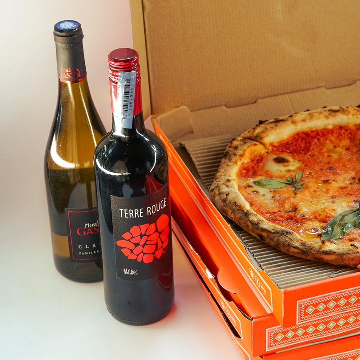 Double Pizza, Double Pour (1 Red + 1 White Wine + 2 Pizzas) - Bundle | Wine & Food - Buy online with Fyxx for delivery.