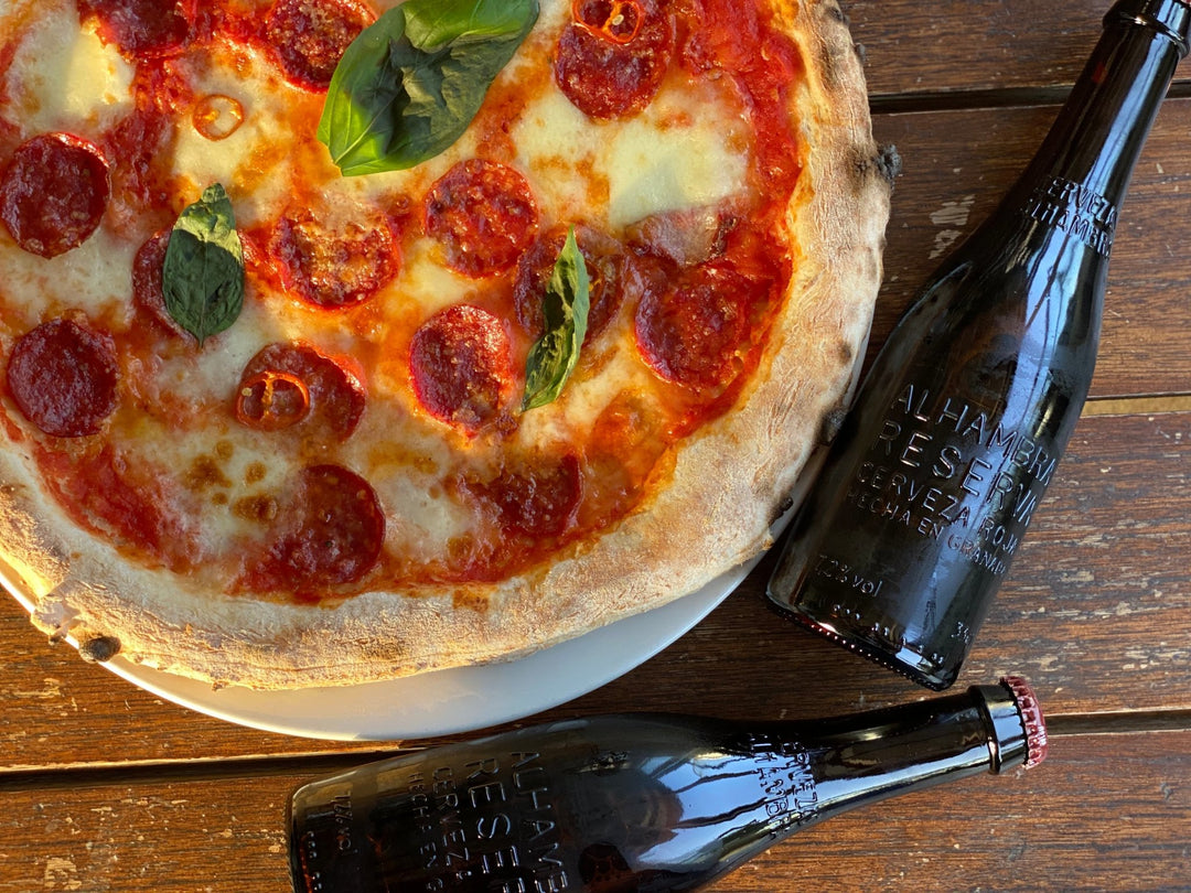 1 Diavola Pizza Paired with 6 Alhambra Reserva Roja Beers - Bundle | Beer & Food - Buy online with Fyxx for delivery.